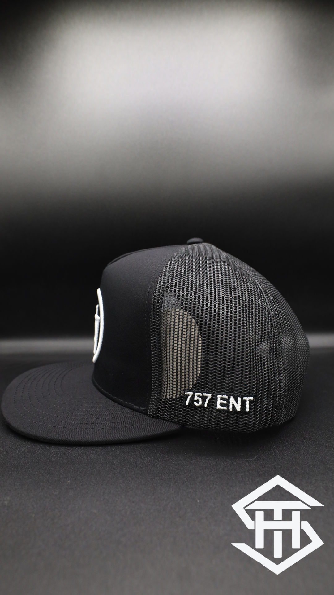 757 Black / White logo Snapback