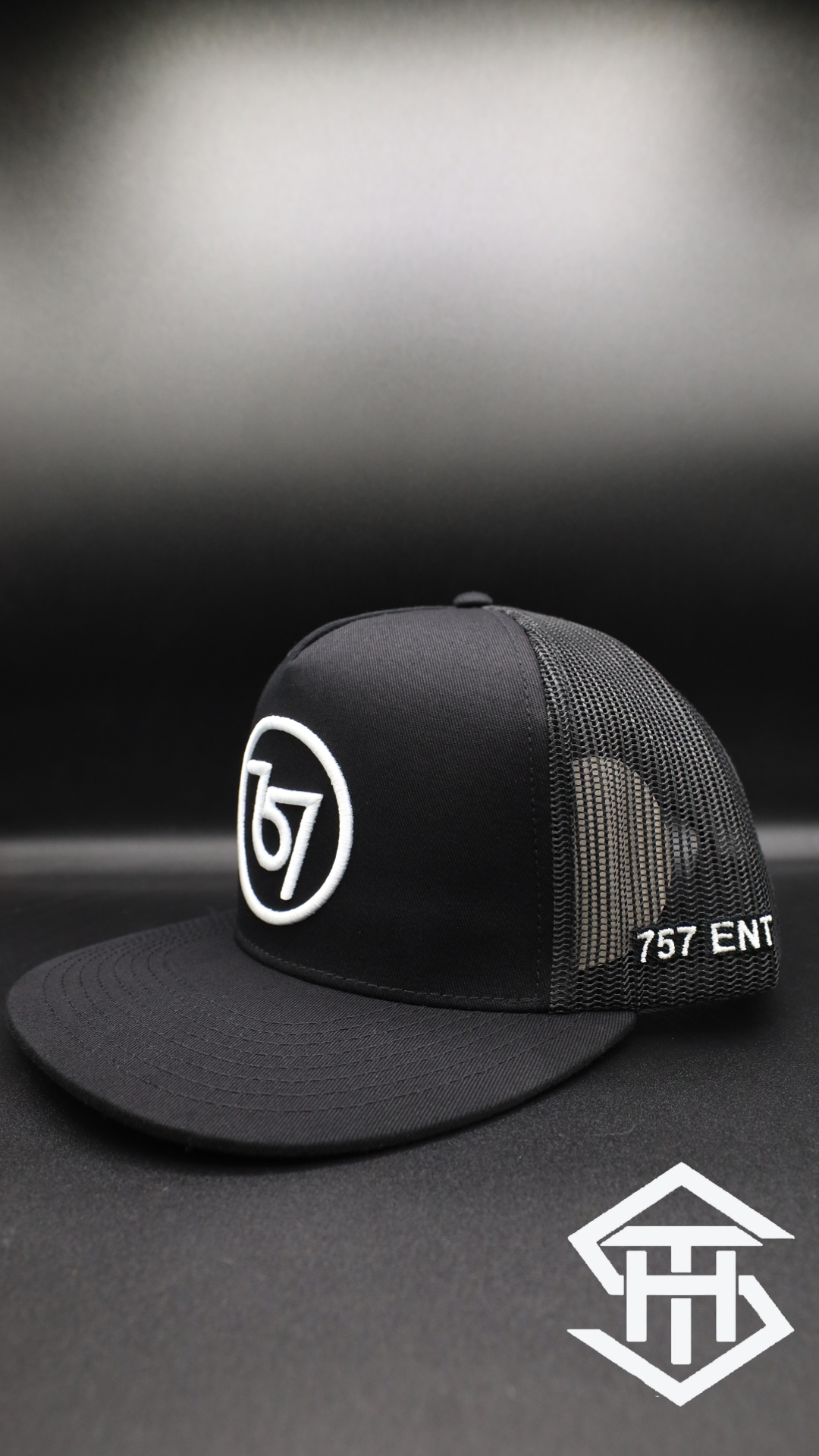 757 Black / White logo Snapback