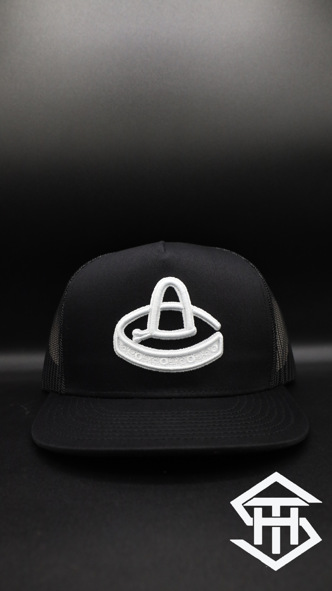 Arte Charra Black/White FlatBill SnapBack