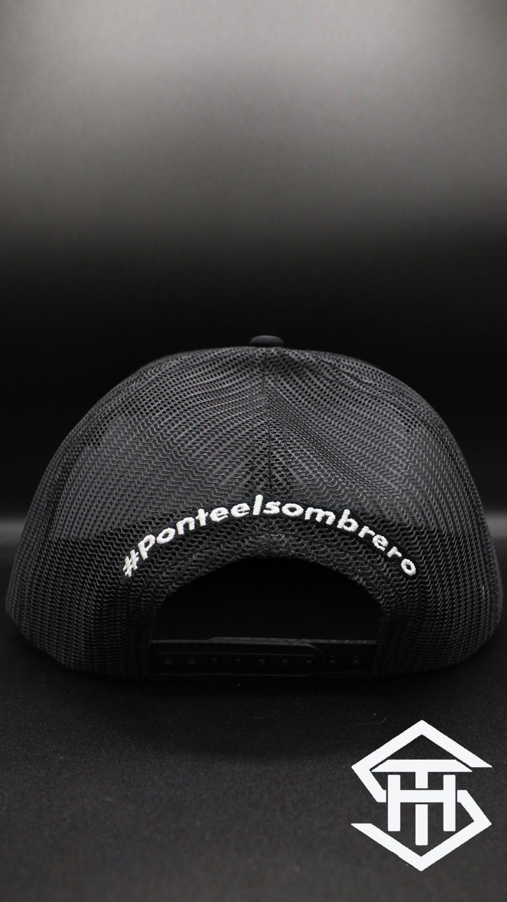 Arte Charra Black/White FlatBill SnapBack