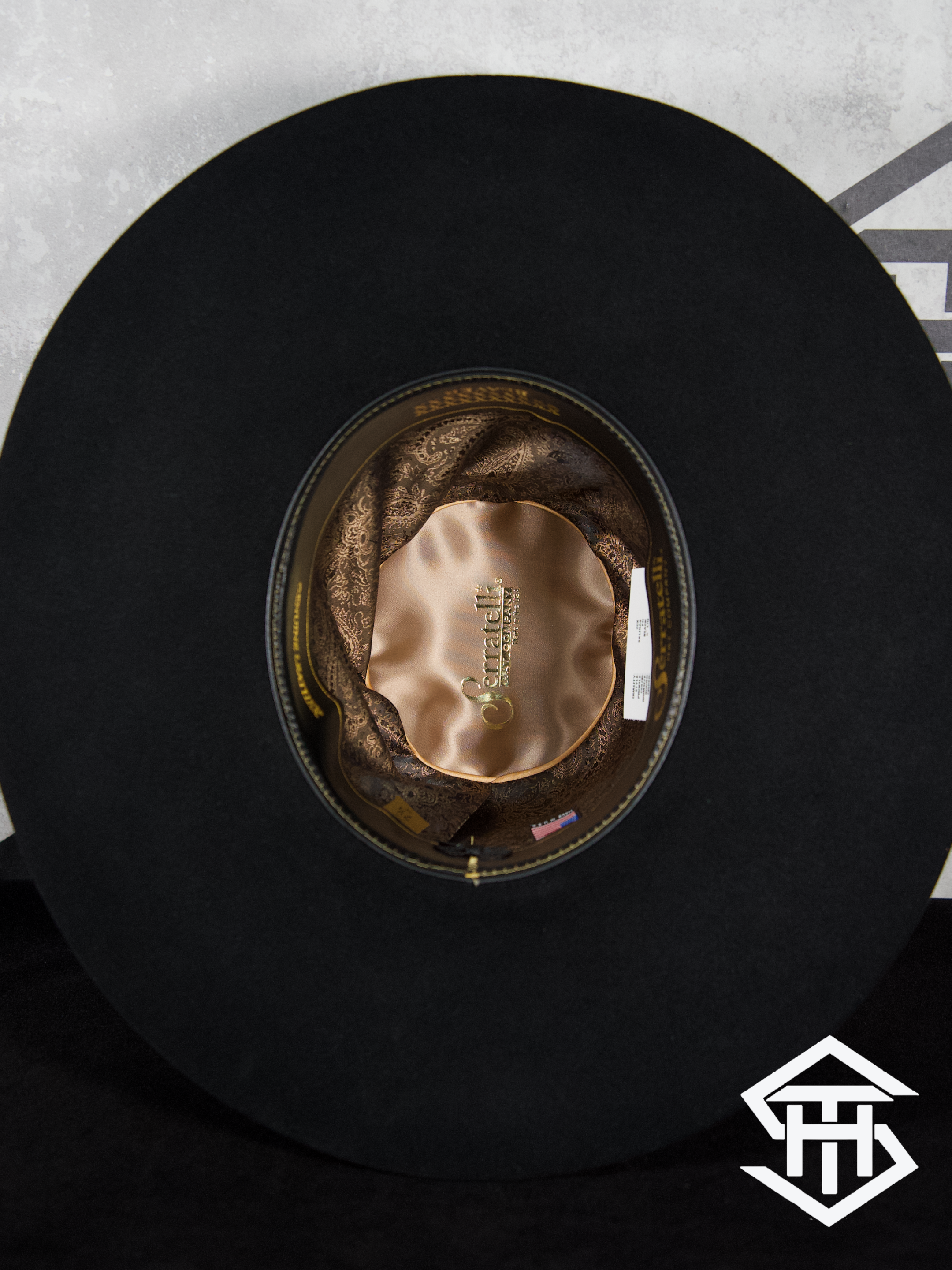 20x Serratelli " Black " Regular Crown / 5in. Brim