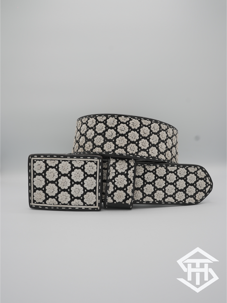 Cintó Piteado Mil flores (Black)  2.25in” Wide